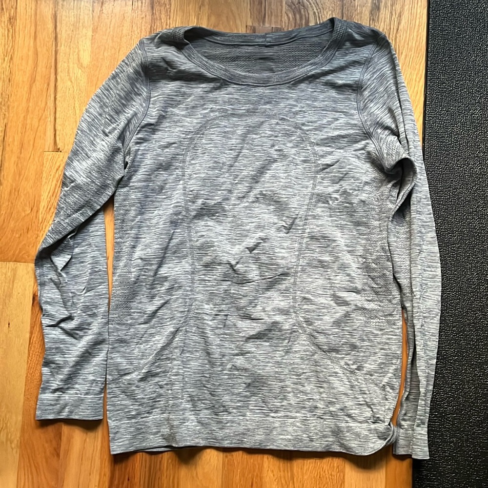 Lululemon Long Sleeve Women’s Shirt